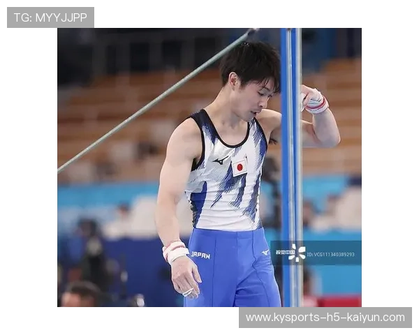 体操男团队服撞色,被网友称“最潮队伍” 体操男团队服撞色,被网友称“最潮队伍”