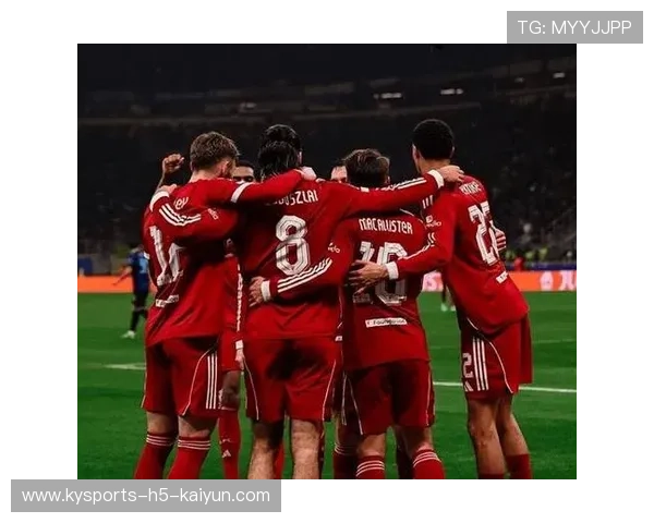 拜仁慕尼黑边中结合流畅：边路与中路的完美协奏